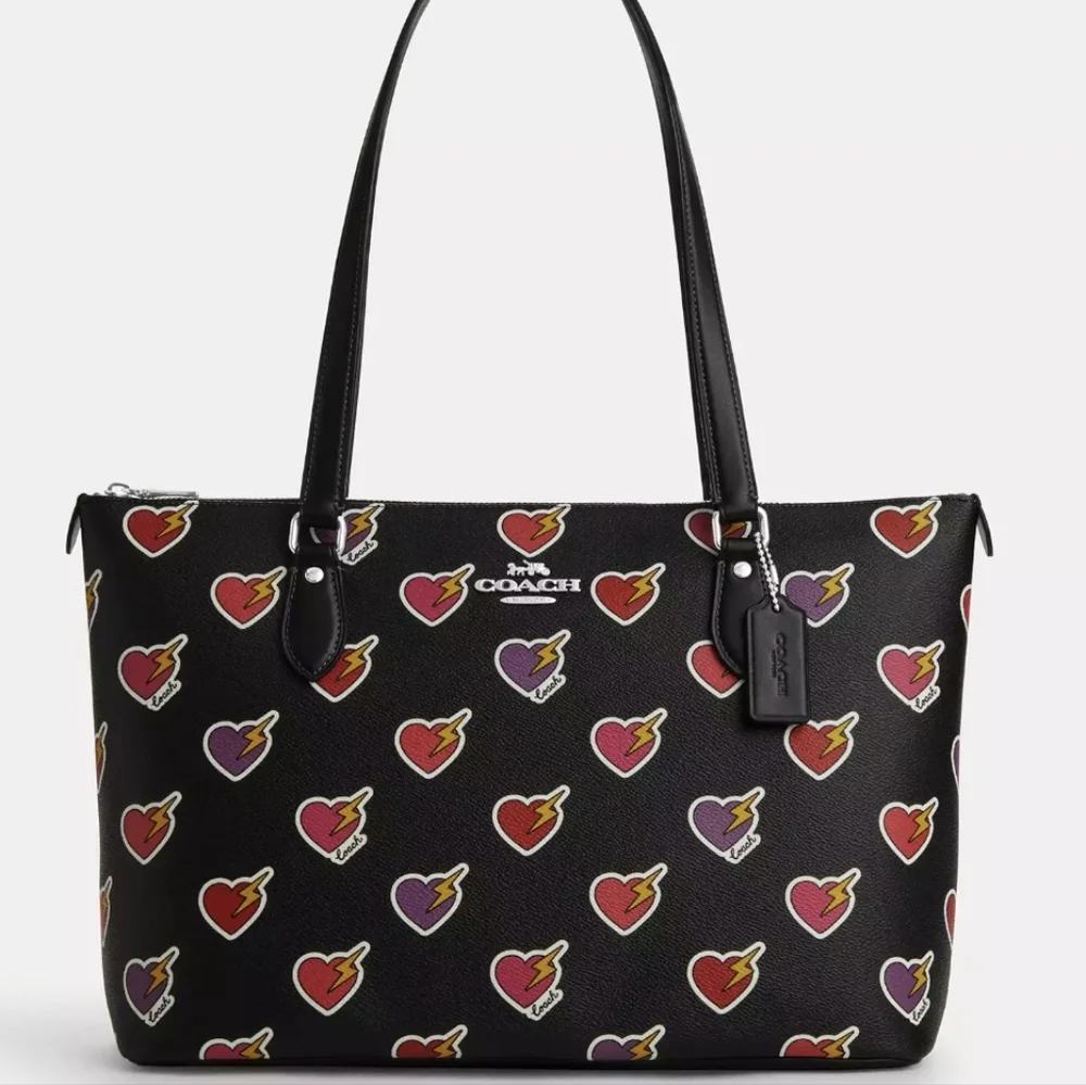Coach Gallery Tote Bag With Heart Bolt Print NWT
